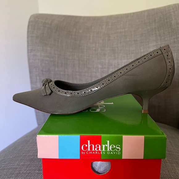Charles by Charles David Grey Combo Dizzie Kitten Heel Pumps US 7 (M, B) - Picture 5 of 8